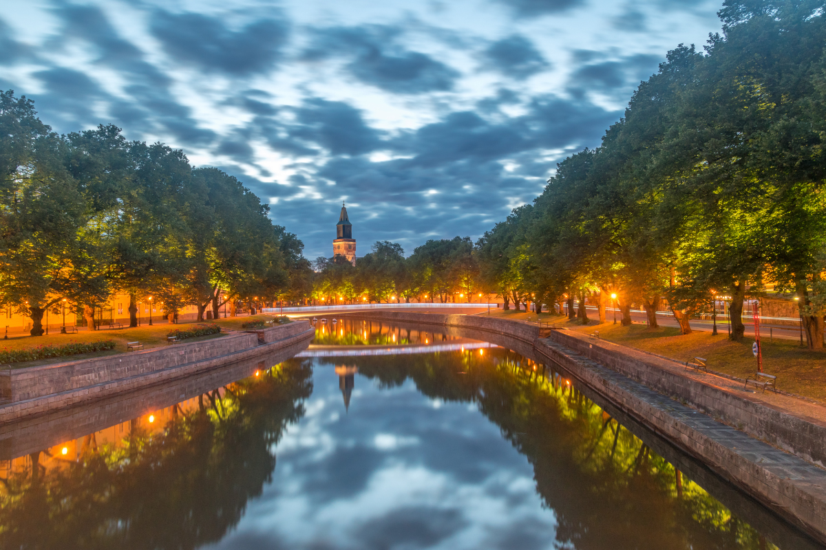 turku aurajoki iltavalaistus